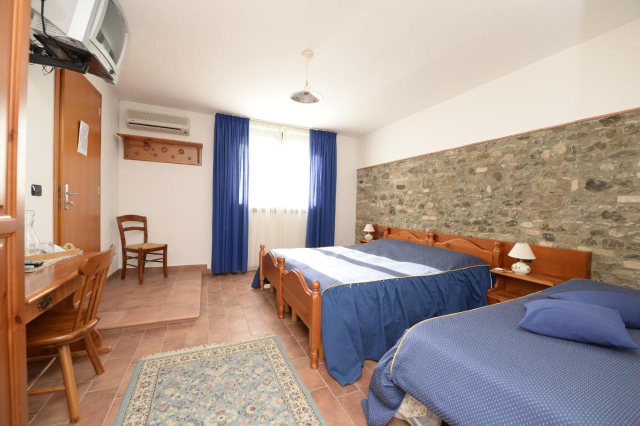 Agriturismo Le Oche Selvatiche Lauzacco Exterior foto