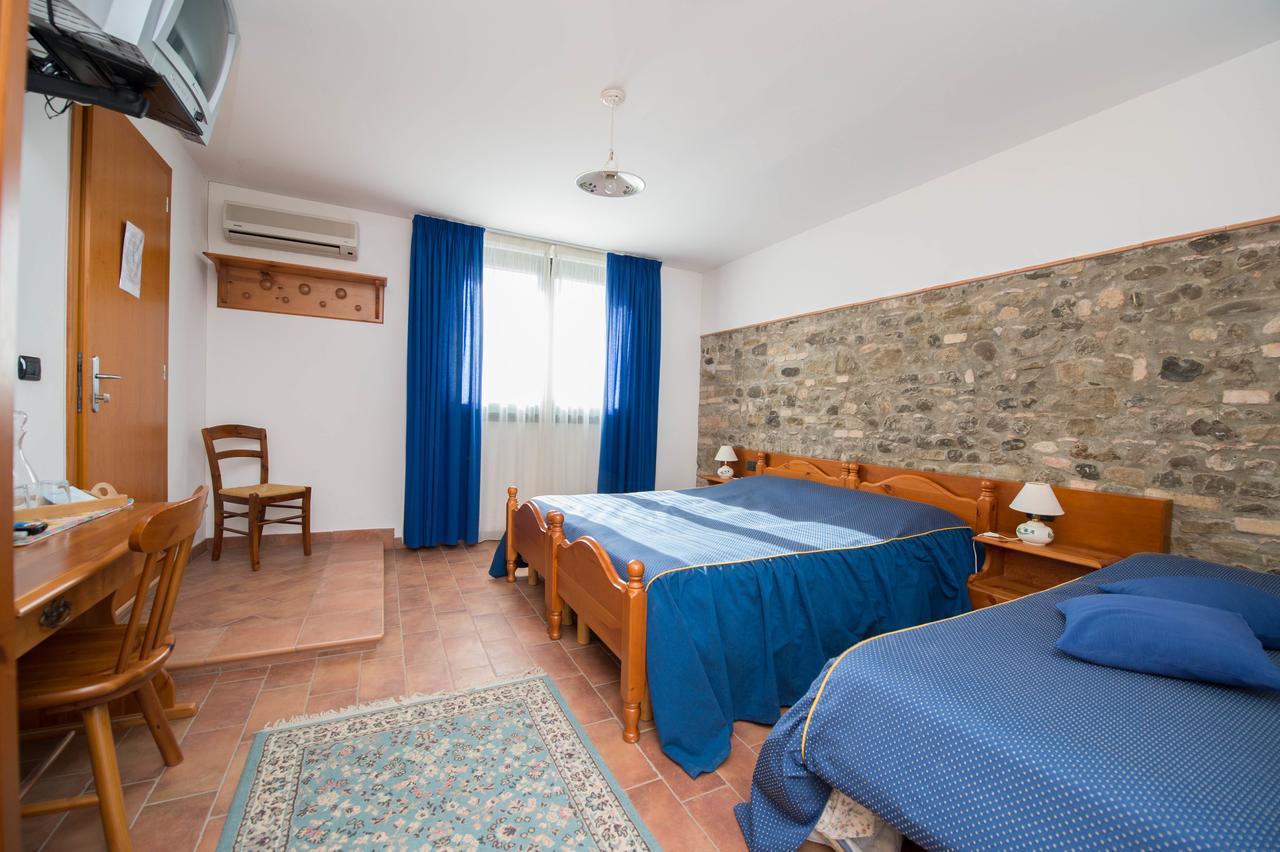 Agriturismo Le Oche Selvatiche Lauzacco Exterior foto