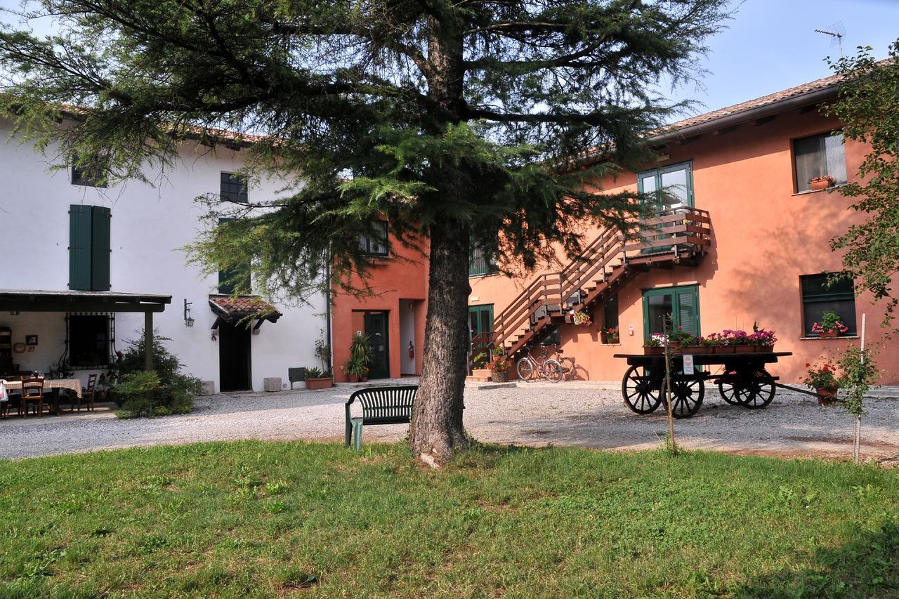 Agriturismo Le Oche Selvatiche Lauzacco Exterior foto
