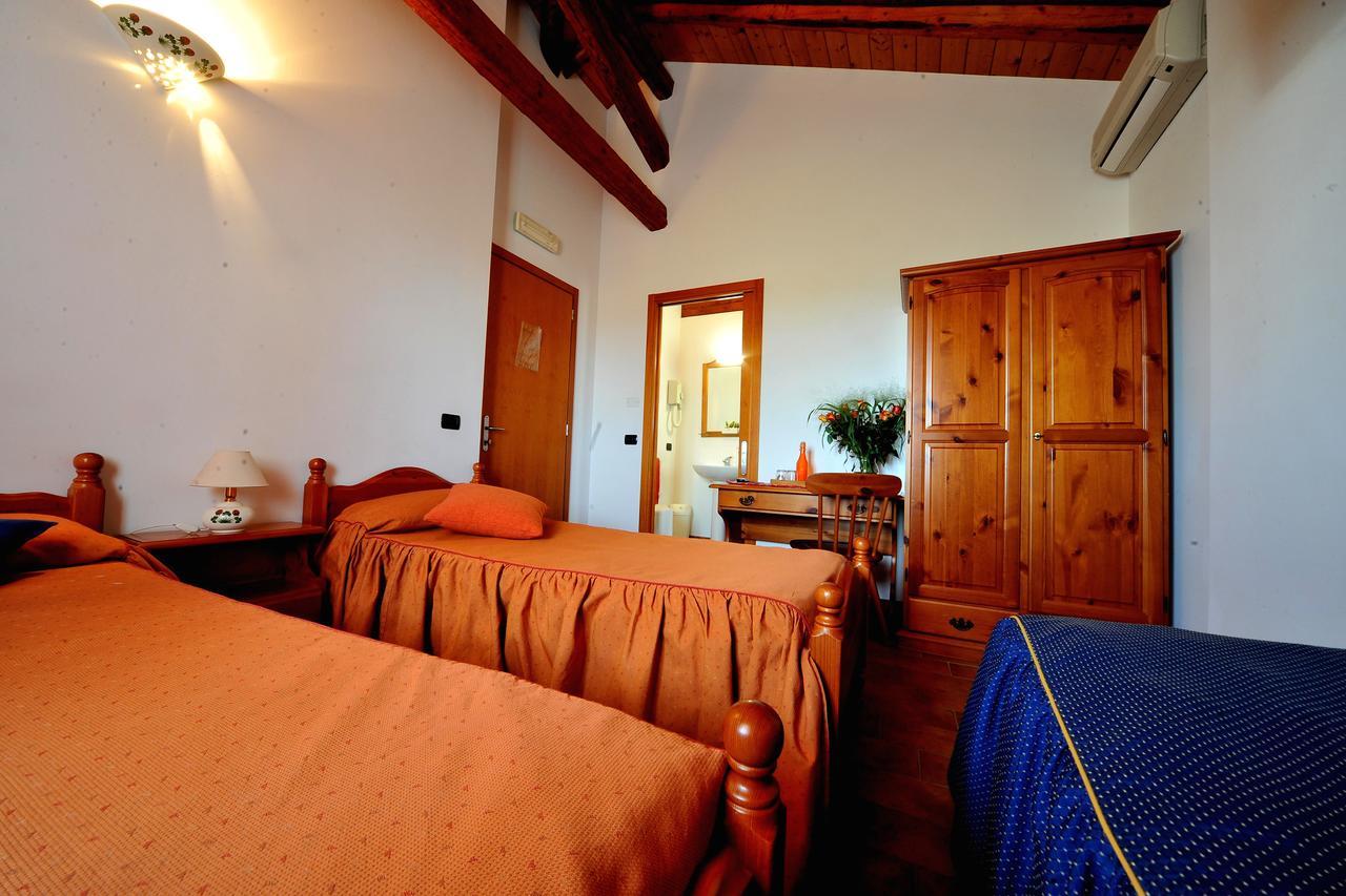 Agriturismo Le Oche Selvatiche Lauzacco Exterior foto
